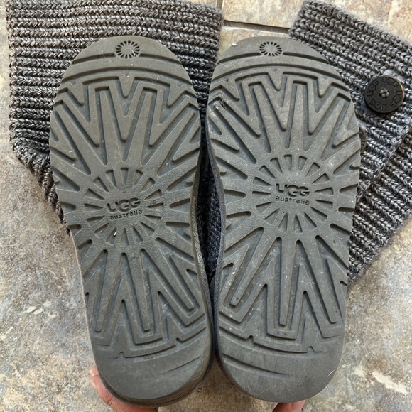 UGG Knit Sheepskin boot ‘classic cardy’ grey - Picture 8 of 8